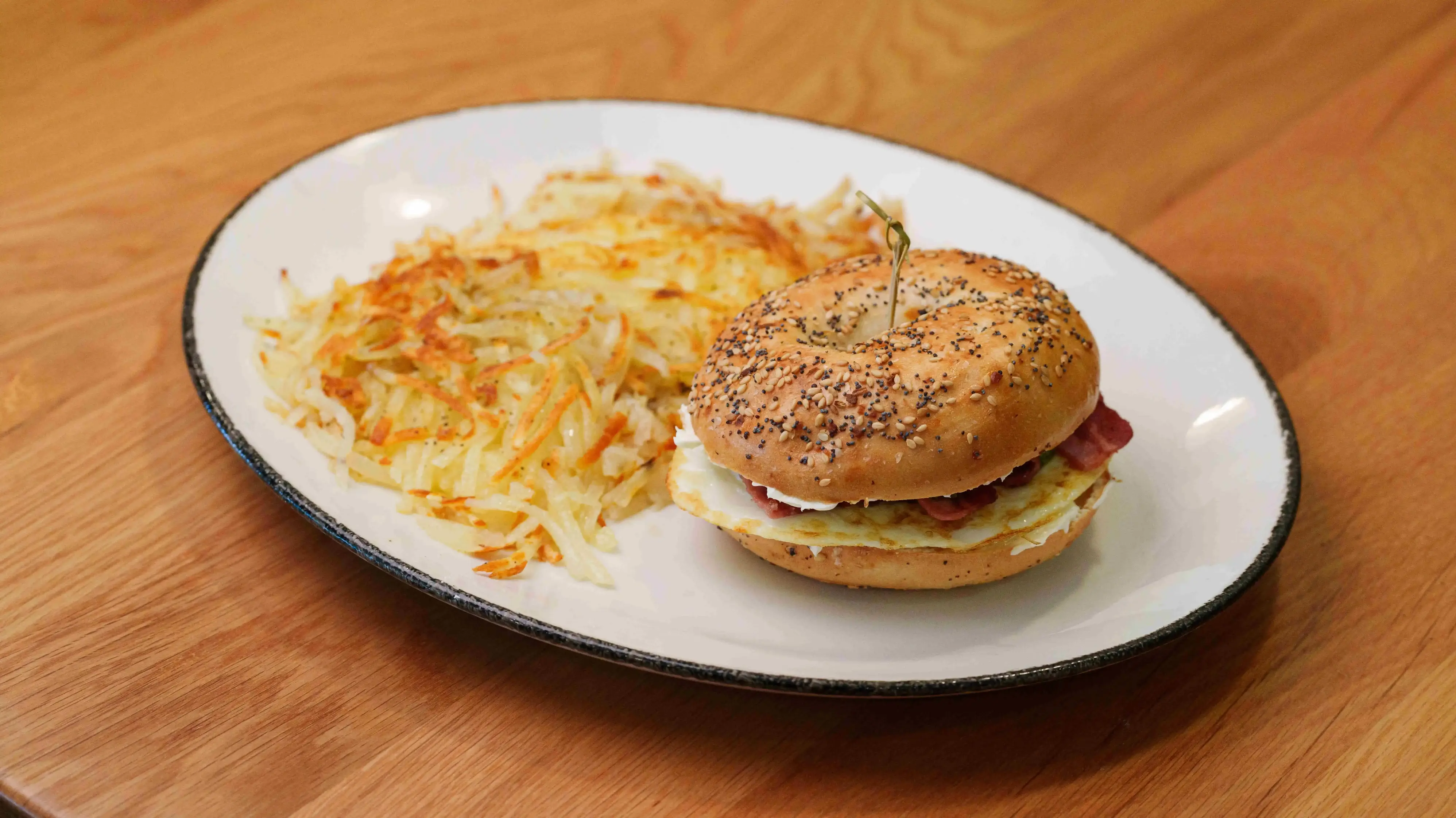 Pesto & Egg Bagel Sandwich